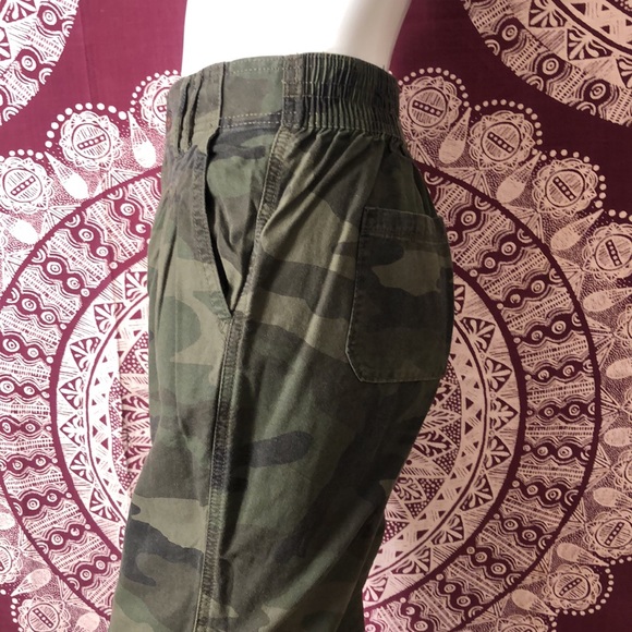 Hollister Ultra High-Rise Jogger - Picture 3 of 8